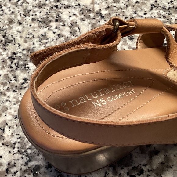 Naturalized No 5 Comfort Wedge Sandals Size 7.5 - Picture 3 of 10